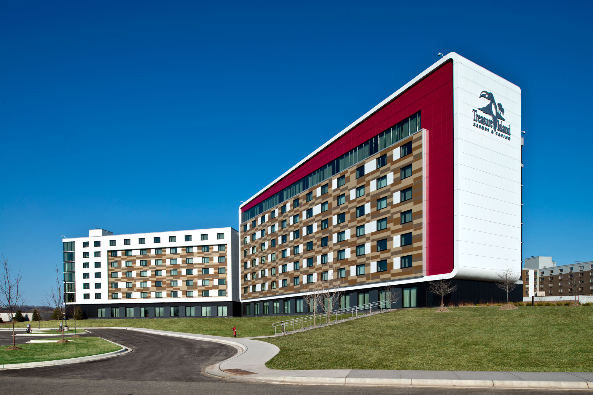 Treaure Island Resort Casino Welch Minnesota RSP Architects Custom Alucobond PLUS ACM Photography Mark Kempf 1