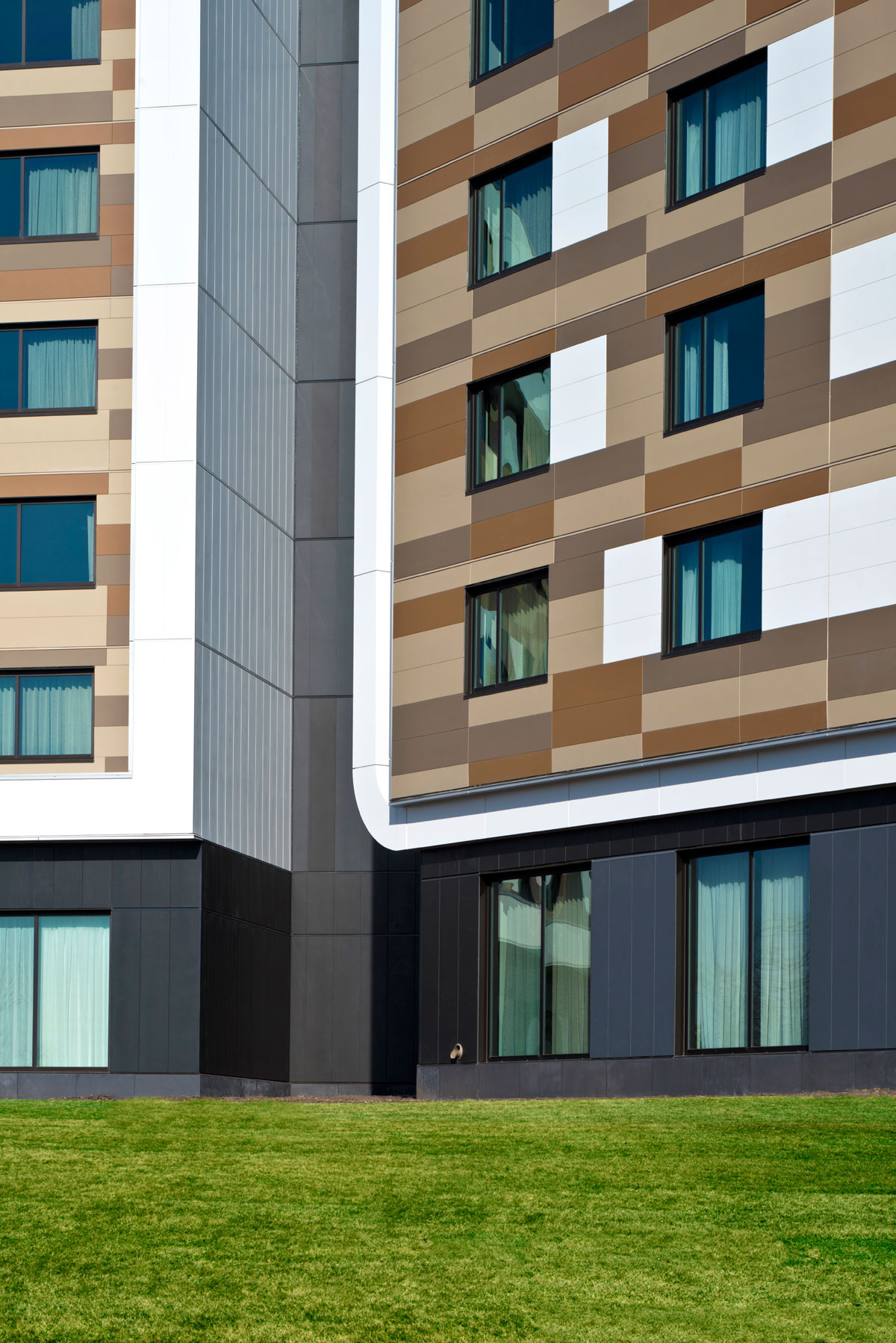 Treaure Island Resort Casino Welch Minnesota RSP Architects Custom Alucobond PLUS ACM Photography Mark Kempf 10