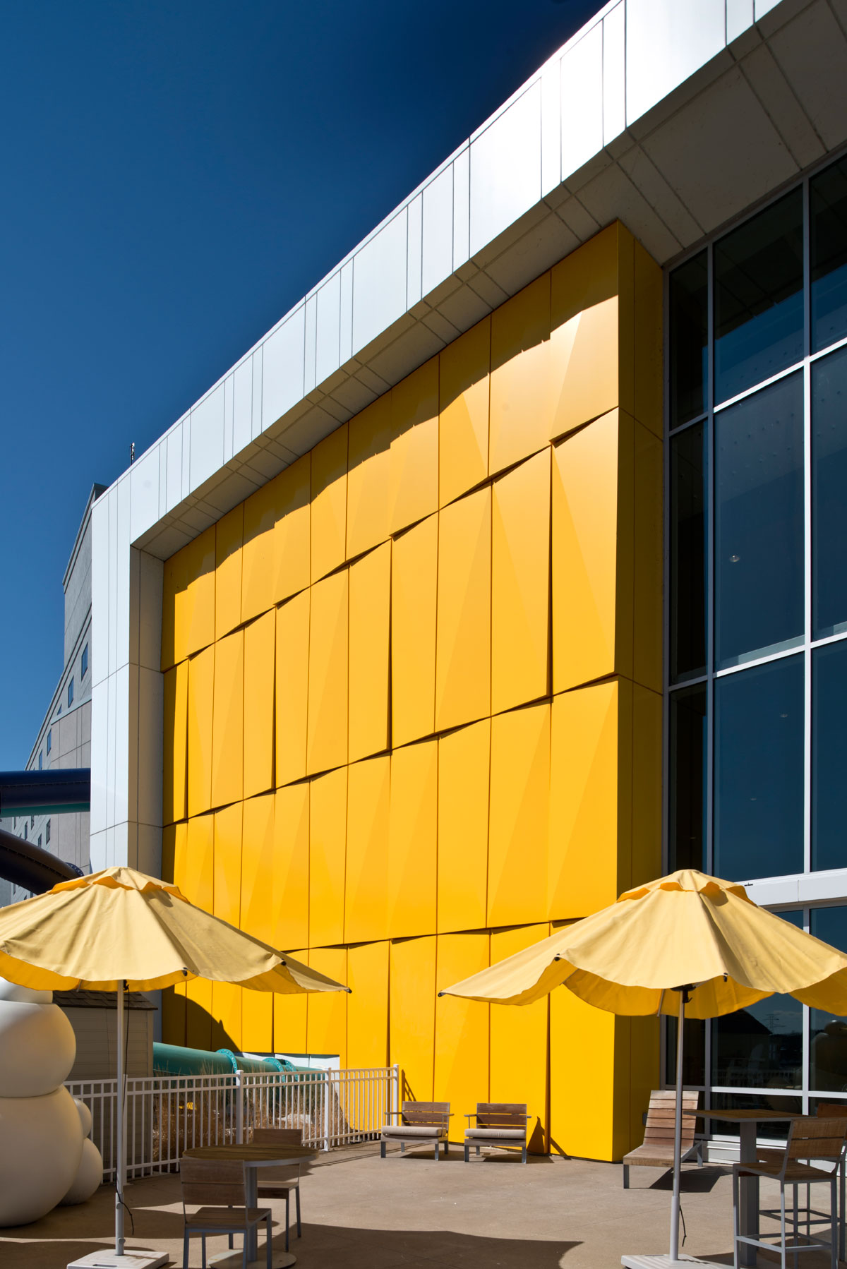 Treaure Island Resort Casino Welch Minnesota RSP Architects Custom Alucobond PLUS ACM Photography Mark Kempf 12